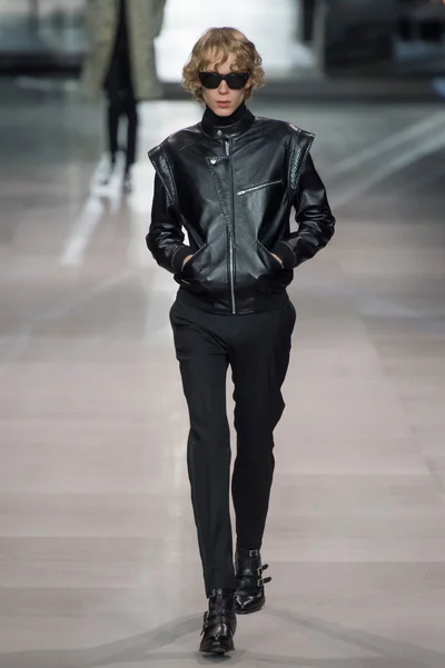 Look 22